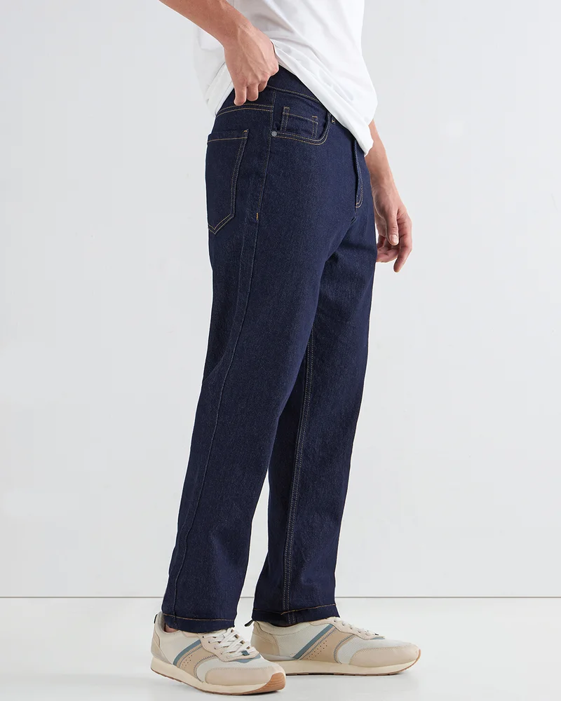 bewakoof Men's Indigo Blue Slim Straight Fit Stretchable Mid-Rise Jeans